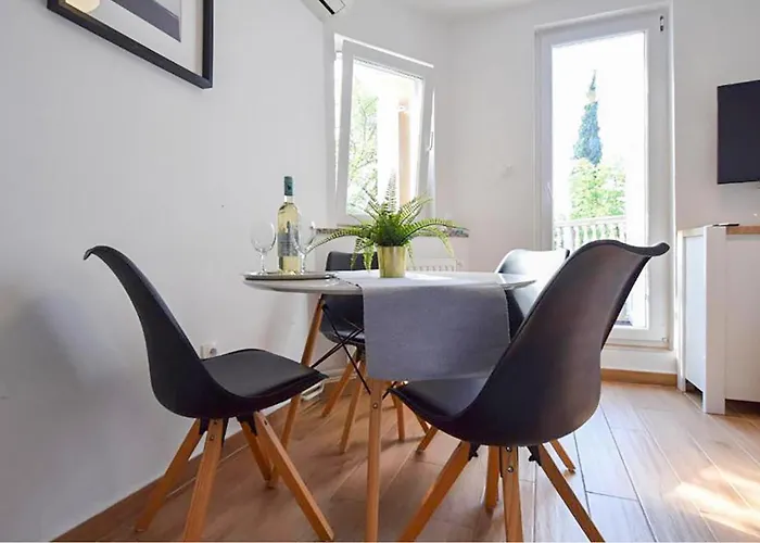 Beautiful In With Wifi Apartment